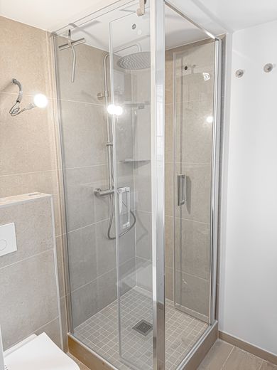 Cabine de douche vitrée